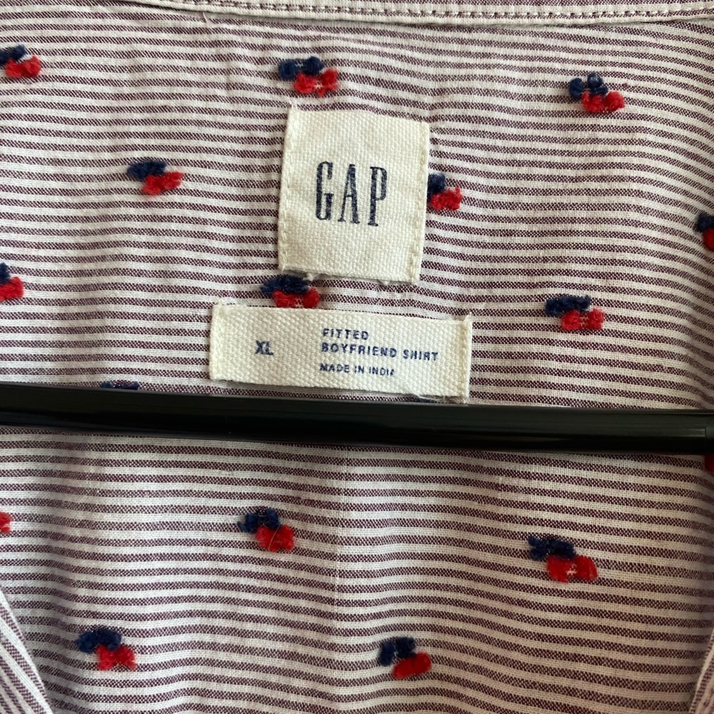 GAP Blouse - Picture 3 of 4